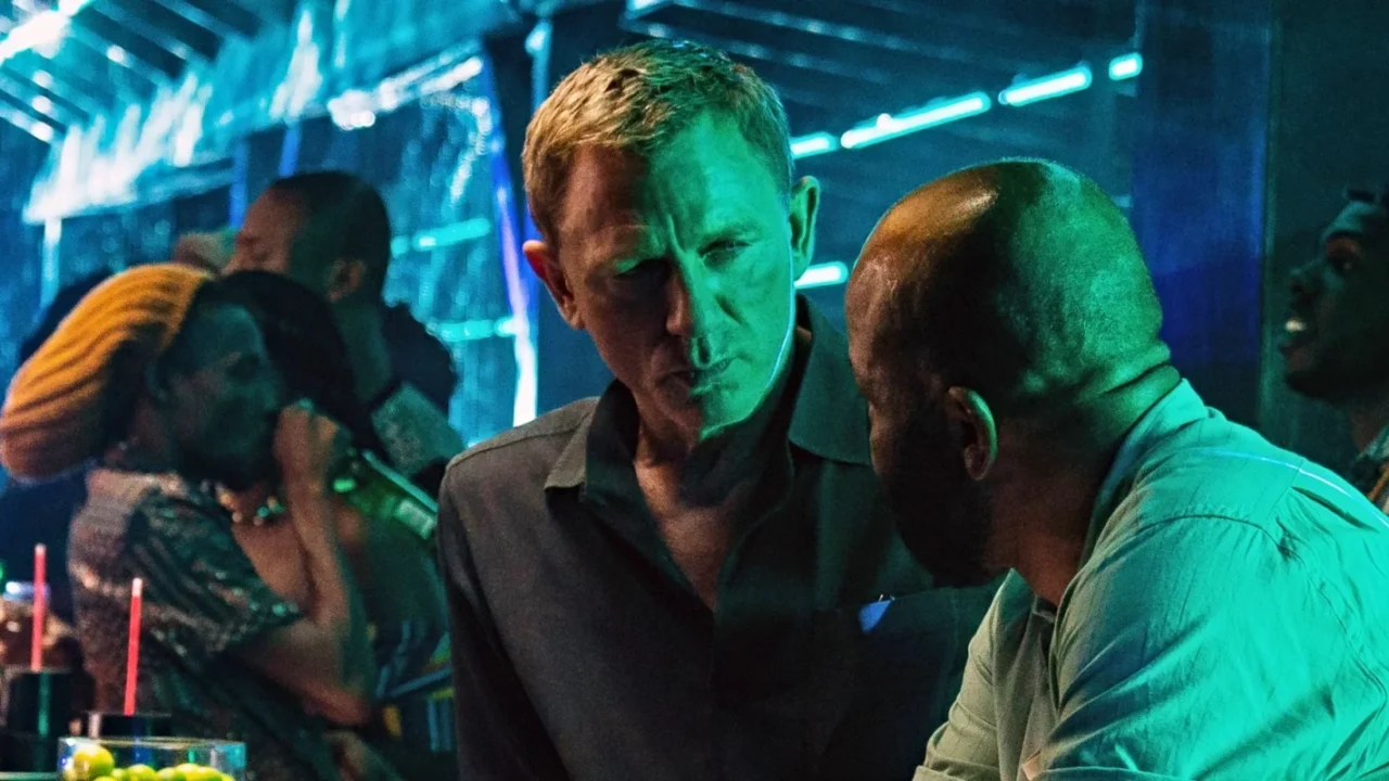 Daniel Craig Is Officially Returning to Theaters as James Bond