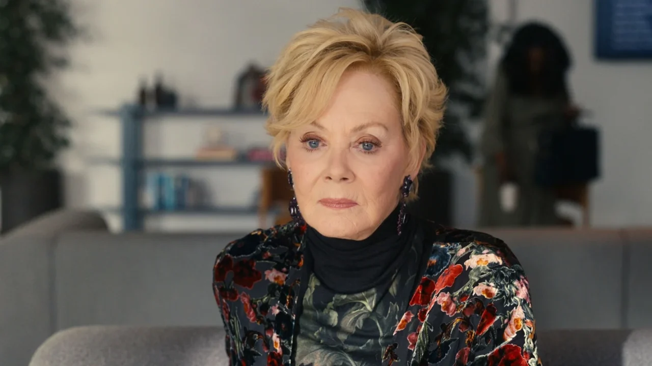 Jean Smart Completes Her 'Hacks' Sweep With 5th Straight Emmy Win