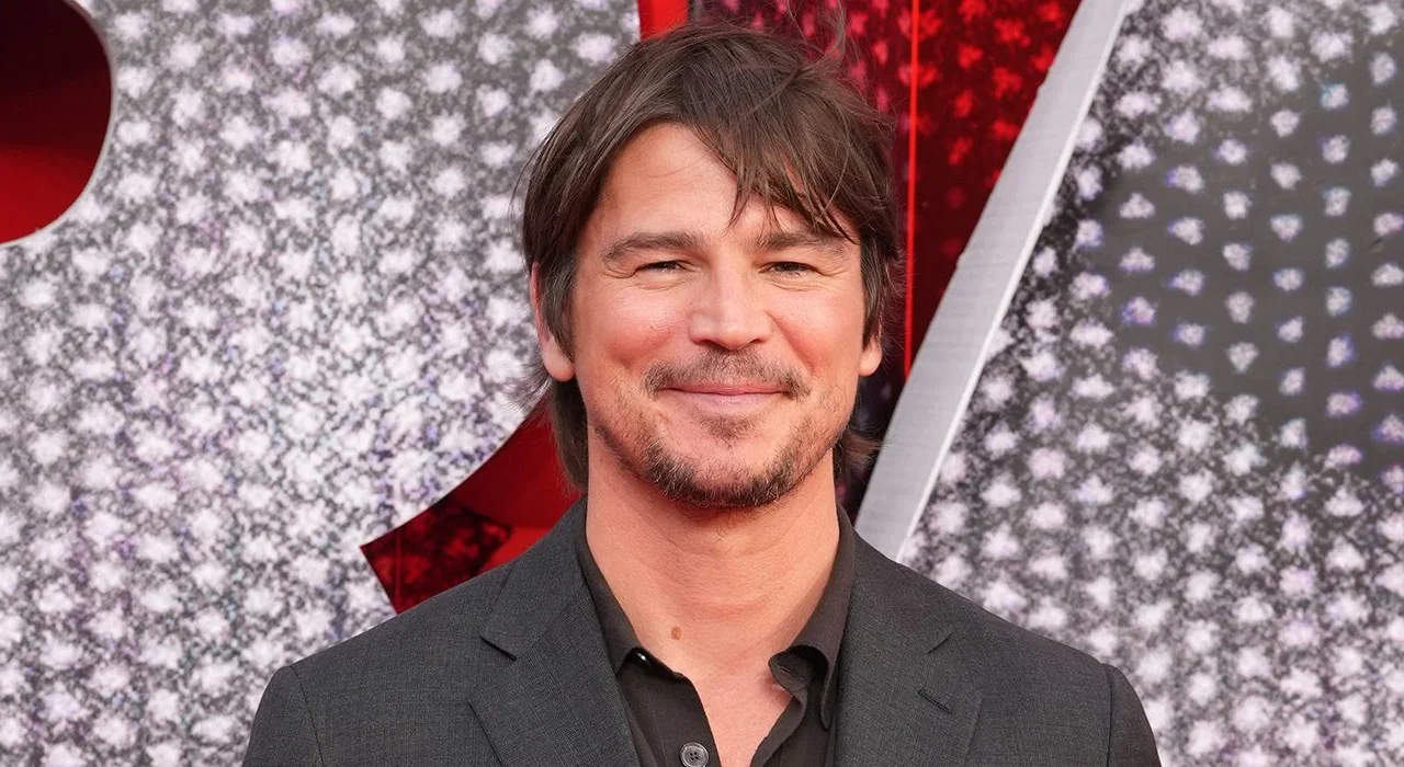 M. Night Shyamalan’s Twisted Josh Hartnett Crime Thriller Officially Takes Over Streaming