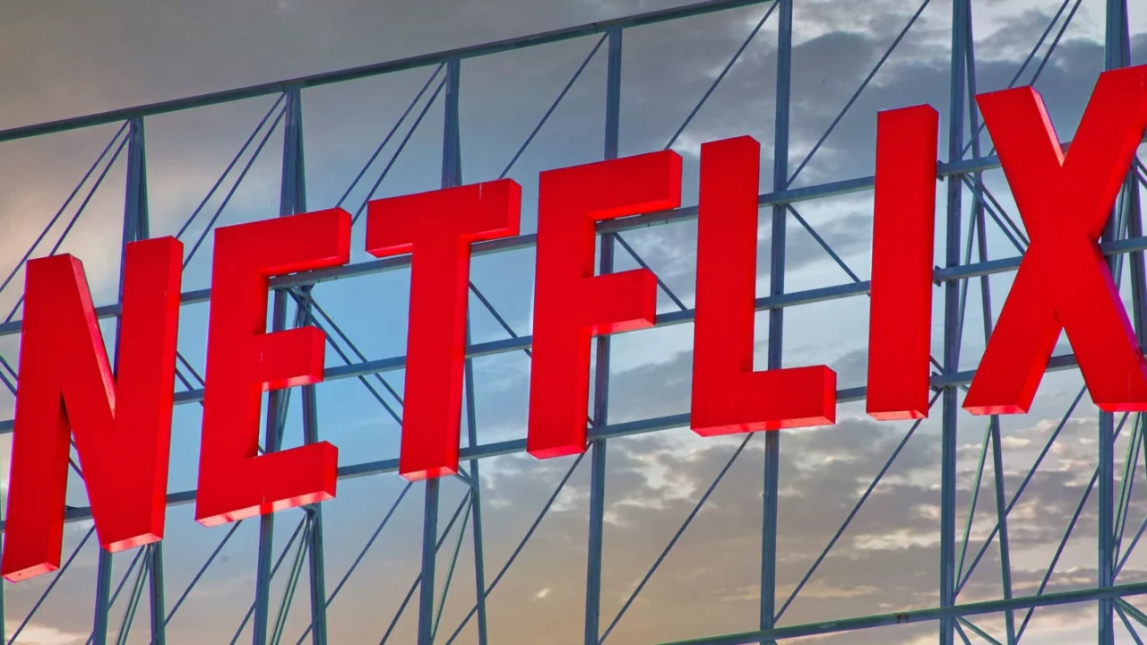 Netflix’s 91-Minute True Crime Thriller Officially Becomes a Global Streaming Smash